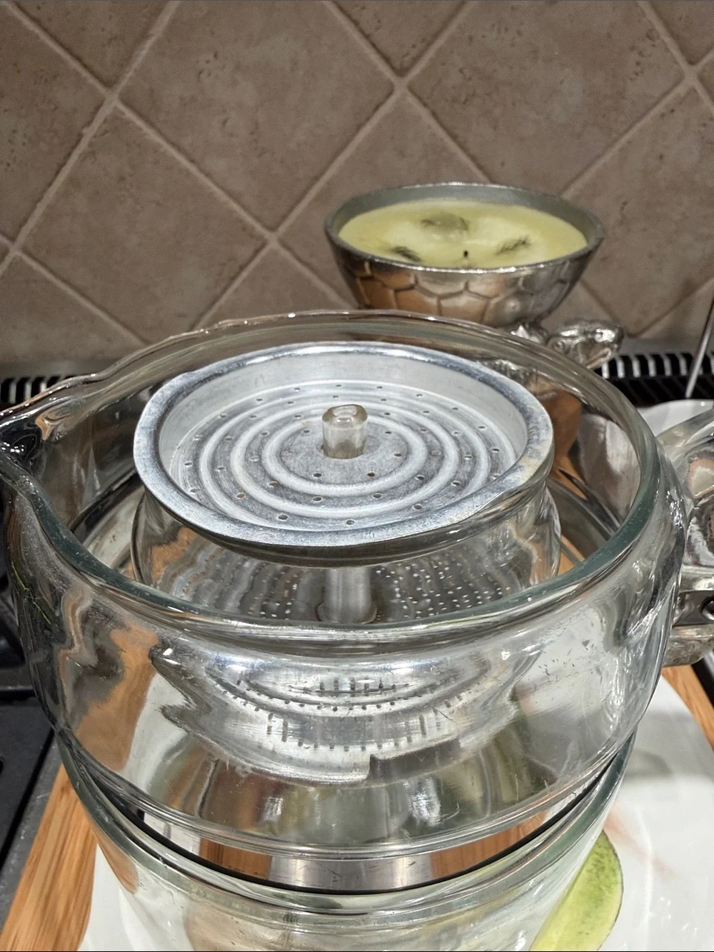 PYREX 6 cup coffee pot with lid, glass stem and basket!